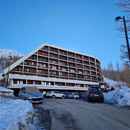 Casa Degli Sciatori Sul Cervino Apartment